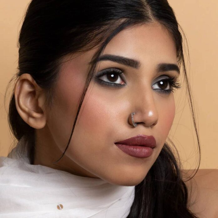 Da tối màu tông lạnh