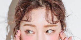 Gợi ý các kiểu trang điểm thật xinh cho ngày Valentine Phong cách trang điểm đơn sắc với tông hồng là lựa chọn hoàn hảo cho những ai yêu vẻ đẹp đáng yêu, nhẹ nhàng