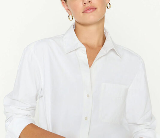 Áo sơ mi trắng cổ điển