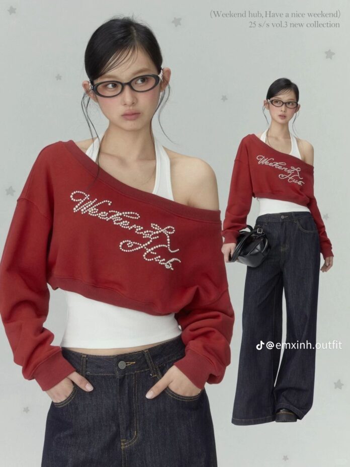 Áo cổ yếm bên trong + Áo trễ vai bên ngoài