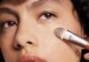 Không dùng kem che khuyết điểm quá nhiều
