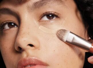 Không dùng kem che khuyết điểm quá nhiều