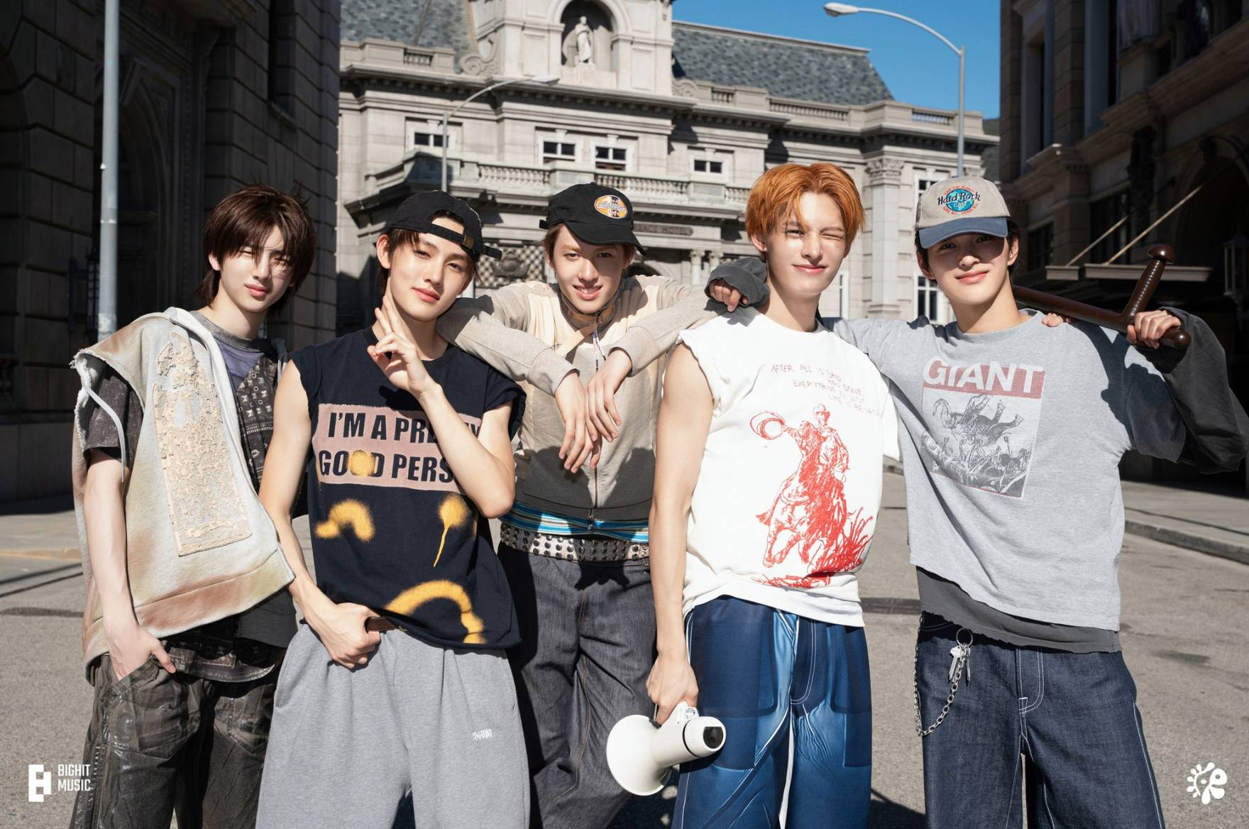 Lịch trình dày đặc cho thấy chiến lược mở rộng thị trường quốc tế rõ rệt của nhóm ngay từ giai đoạn đầu sự nghiệp