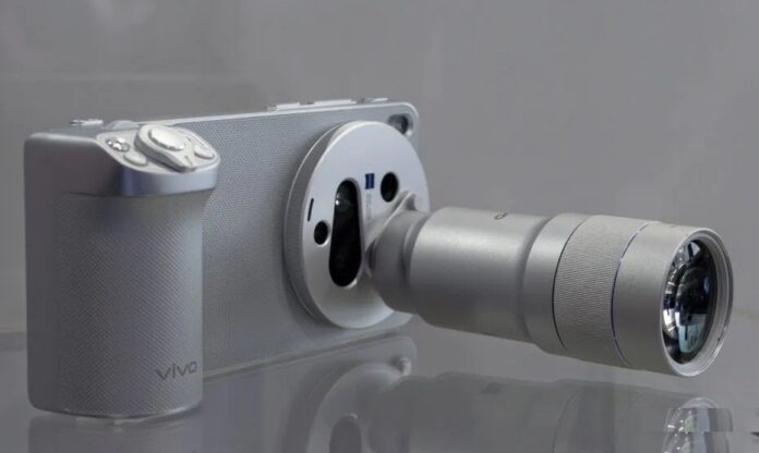 Điện thoại Vivo X300 Ultra với phụ kiện mở rộng ống kính (Ảnh: Internet)