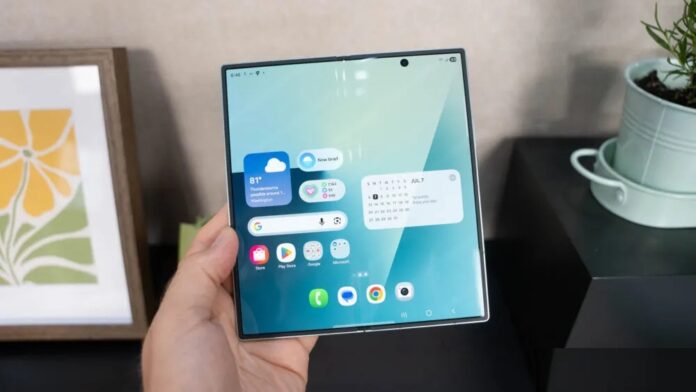 Điện thoại màn hình gập Galaxy Z Fold 7 của Samsung (Ảnh: Internet)