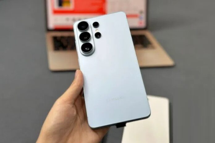 Điện thoại Galaxy S26 Ultra của Samsung (Ảnh: Internet) Điện thoại Galaxy S26 Ultra của Samsung (Ảnh: Internet)