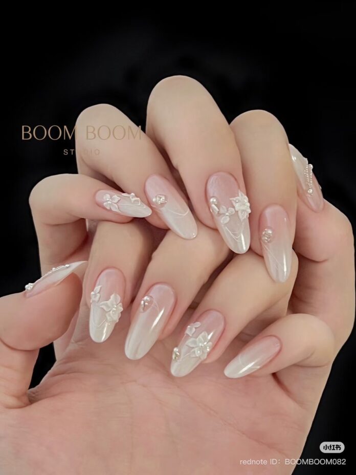 Nail trắng dáng ngắn