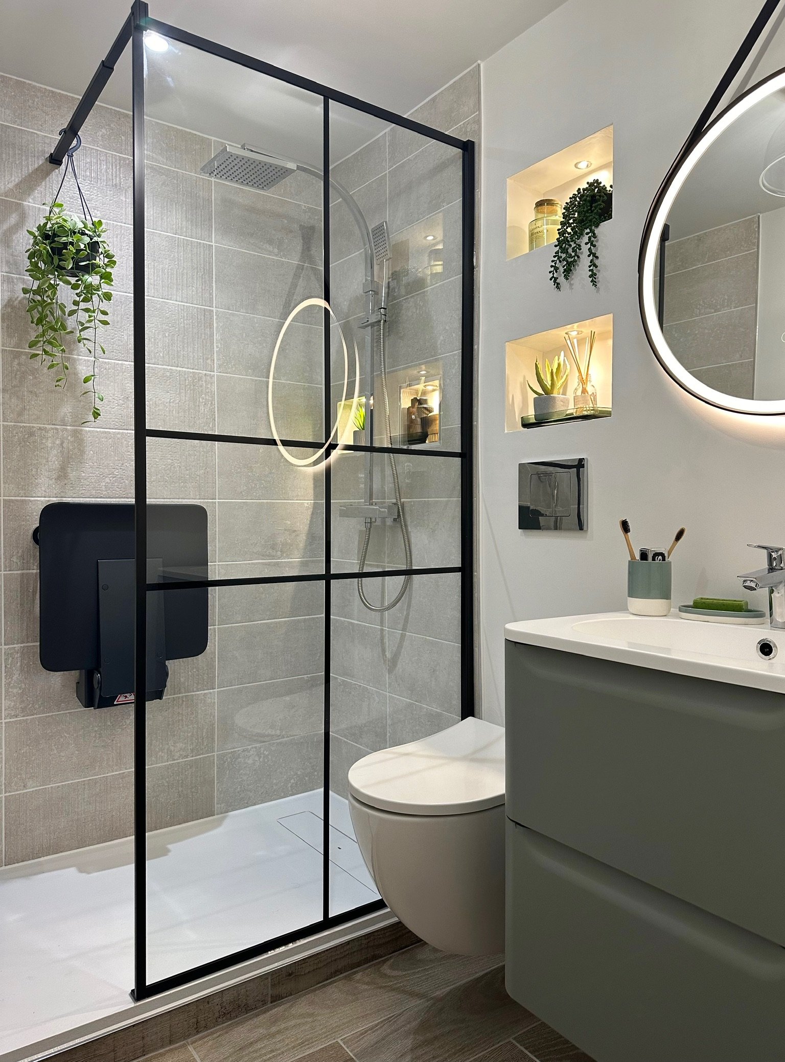 Thêm cây xanh hoặc hoa