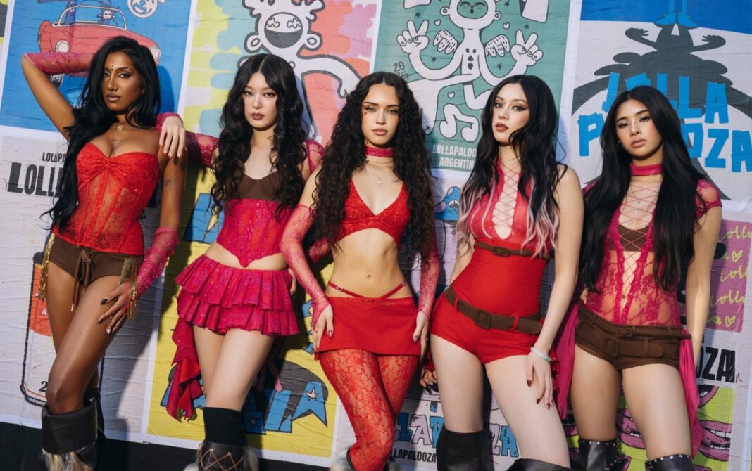 KATSEYE “đốt cháy” Lollapalooza với loạt hit và sân khấu bùng nổ (Ảnh: Internet)