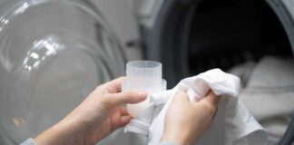 Một số loại chất liệu đặc biệt cần được giặt bằng nước lạnh để tránh hư hỏng