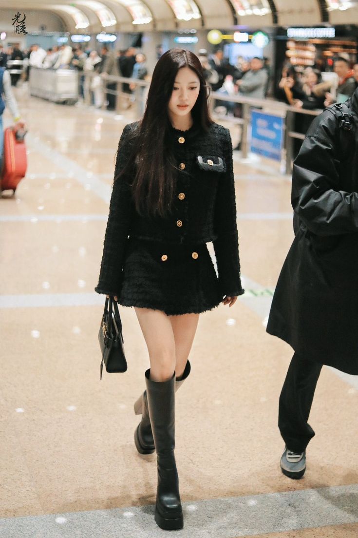 Set Tweed đen và Boots dài