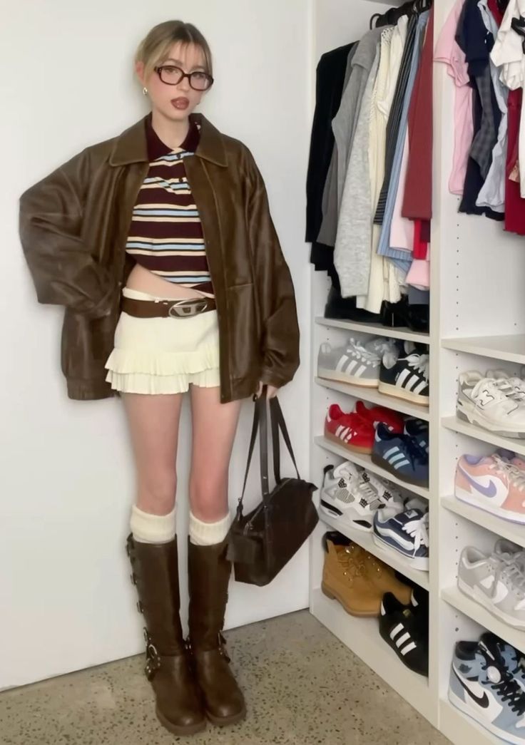 Phối cùng áo khoác và boots dài