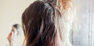 Không gội đầu thường xuyên