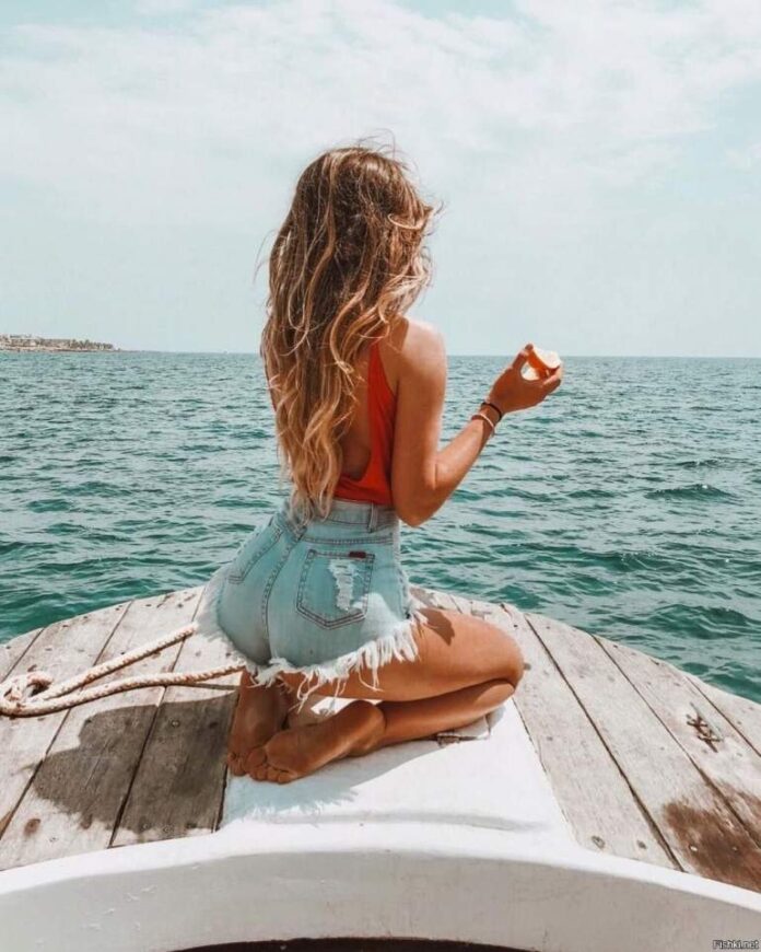 Không bảo vệ tóc khỏi ánh nắng