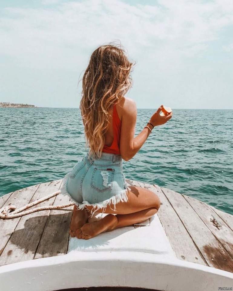 Không bảo vệ tóc khỏi ánh nắng