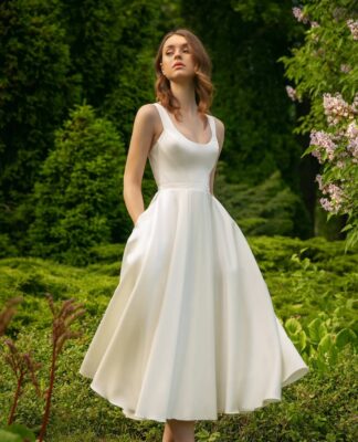 Váy midi xếp ly chữ A