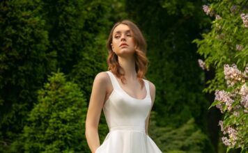 Váy midi xếp ly chữ A