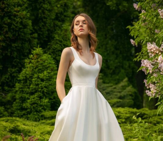 Váy midi xếp ly chữ A