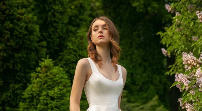 Váy midi xếp ly chữ A