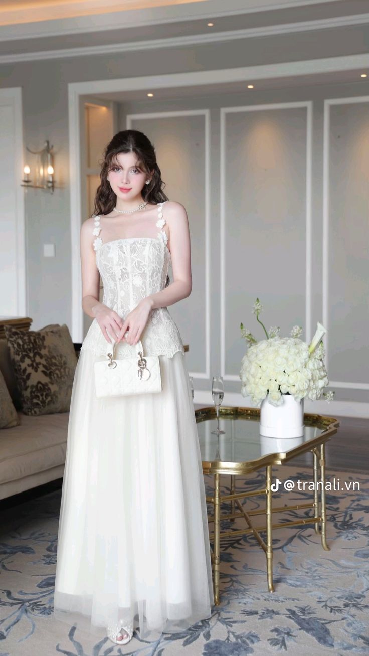 Váy dạ hội ren Corset