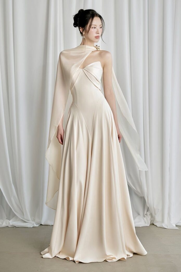 Váy lụa satin draping sang trọng