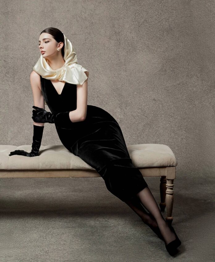 Đến năm 2026, nhung không còn giới hạn trong những thiết kế ôm sát mà được ứng dụng rộng rãi hơn