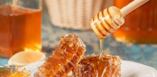 Mật ong nổi tiếng là một trong những thực phẩm có độ bền tự nhiên cao nhất