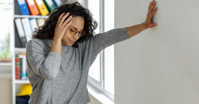 Nếu tình trạng này xảy ra thường xuyên hoặc đi kèm với các dấu hiệu bất thường, bạn nên chú ý