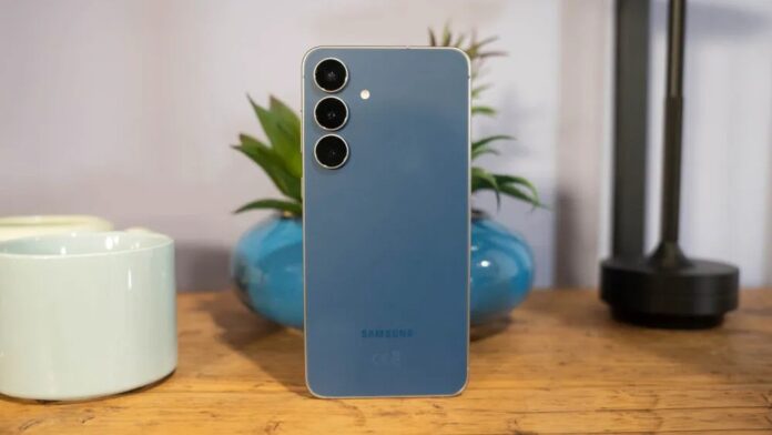 Điện thoại Galaxy S25 FE màu xanh navy (Ảnh: Internet)