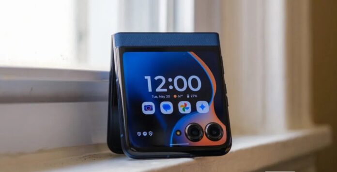 Điện thoại màn hình gập Motorola Razr 2025 (Ảnh: Internet)