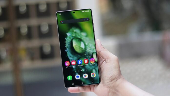 Pin silicon-carbon của Samsung mới đạt khoảng 960 chu kỳ sạc, vẫn còn cách khá xa mức bền cần thiết cho sử dụng lâu dài (Ảnh: Internet)