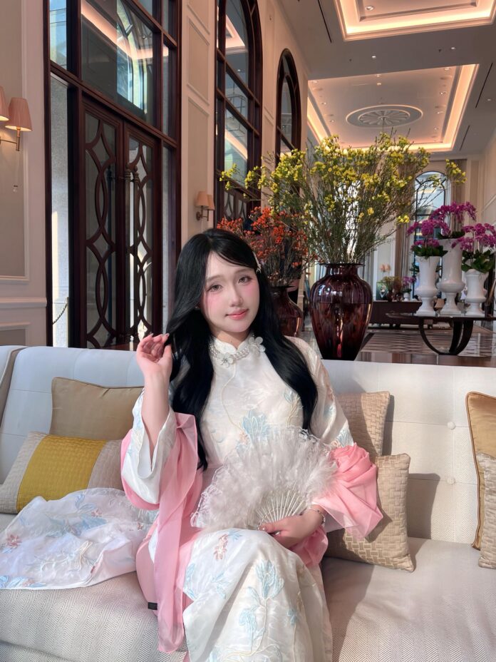 Vẻ đẹp ngọt ngào của Julia gây ấn tượng mạnh cho người xem. Ảnh: internet