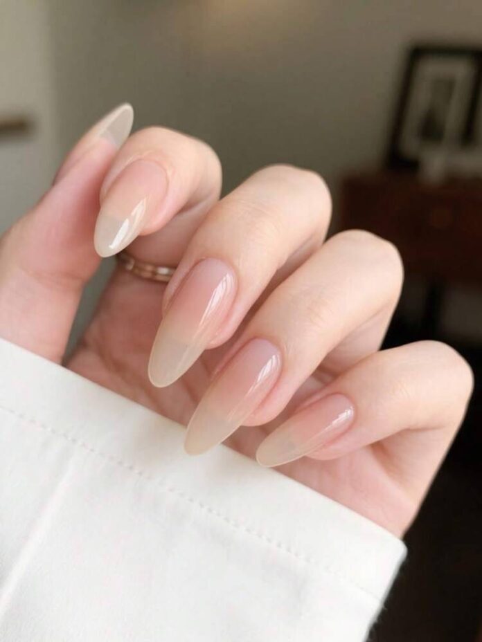 Để móng tay "nghỉ”