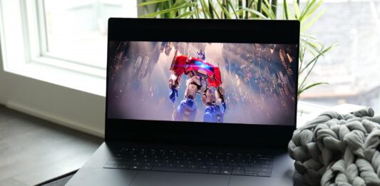 Laptop Dell XPS 16 (Ảnh: Internet)