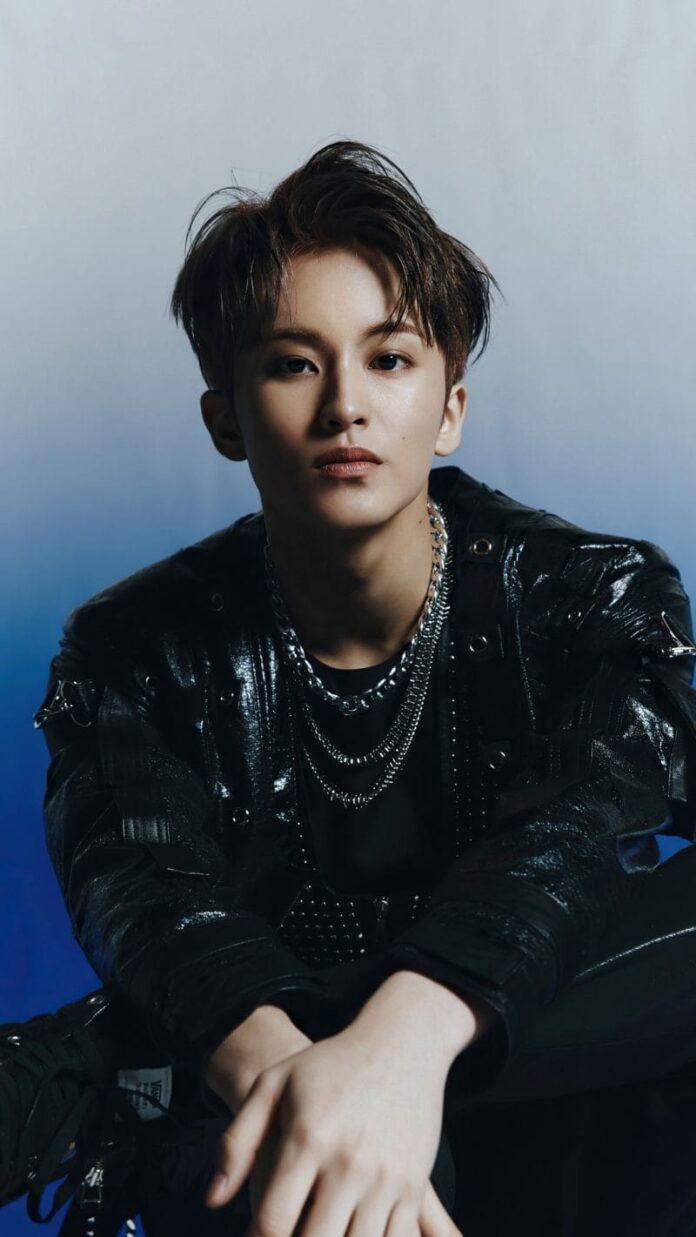 Trong bức thư tay dài gửi đến fan, Mark không giấu được sự xúc động khi nhìn lại hành trình đã qua