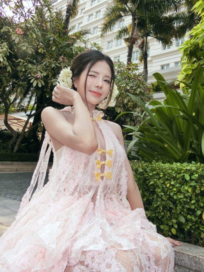 Mai Dora với phong cách "kẹo ngọt". Ảnh: internet