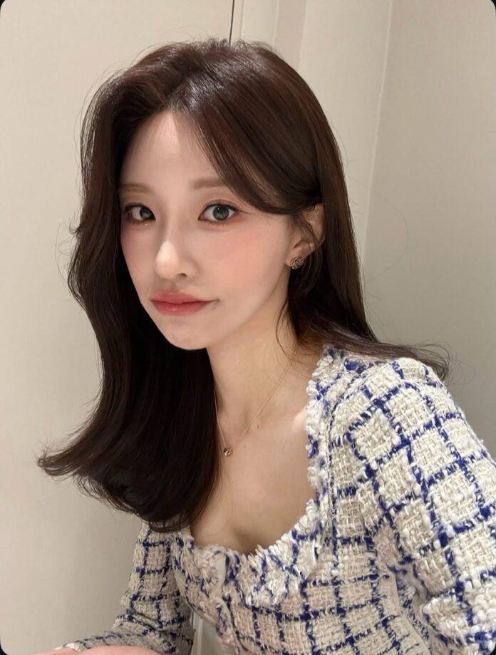 Nhan sắc ngọt ngào của bạn gái Rookie. Ảnh: internet