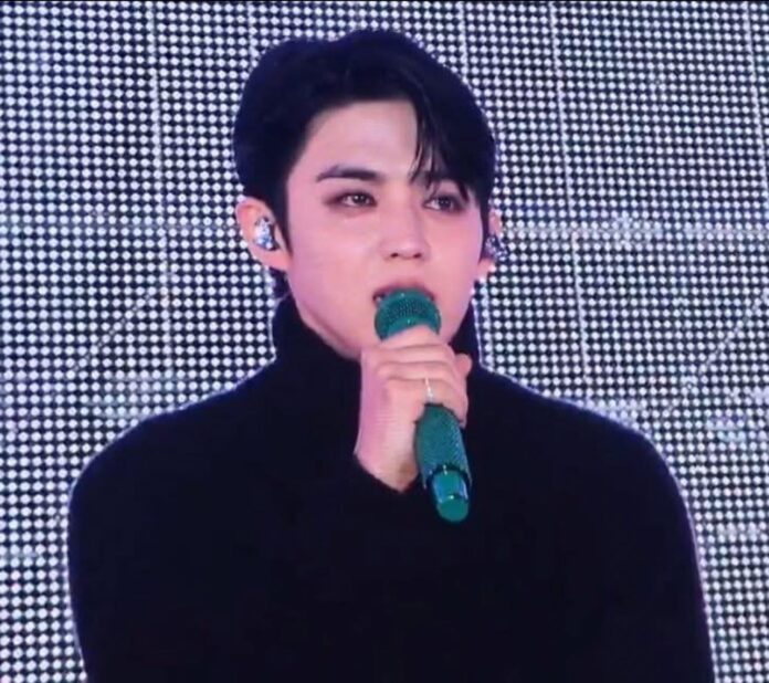 Trưởng nhóm S.Coups thông báo tất cả 13 thành viên đã tái ký hợp đồng (Ảnh: Internet)