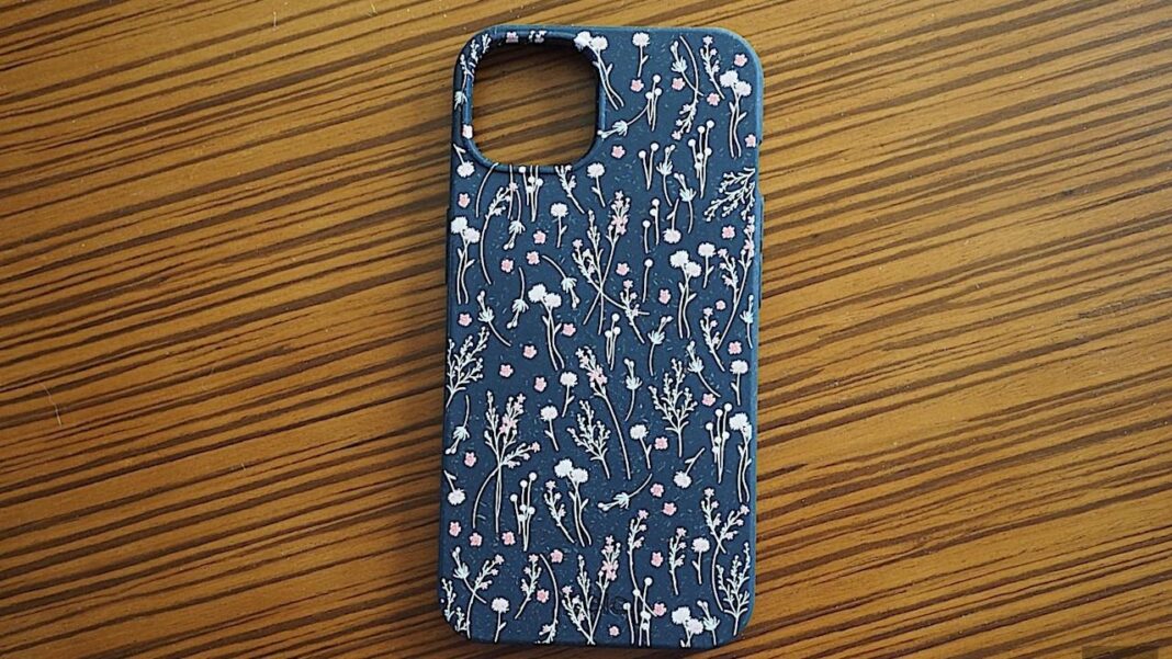 Ốp lưng điện thoại Pela (Ảnh: Internet)