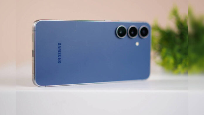 Chạy sẵn Android 17 trong thử nghiệm, Galaxy S26 FE có thể ra mắt sớm với hệ điều hành mới và được hỗ trợ cập nhật lâu hơn (Ảnh: Internet) Chạy sẵn Android 17 trong thử nghiệm, Galaxy S26 FE có thể ra mắt sớm với hệ điều hành mới và được hỗ trợ cập nhật lâu hơn (Ảnh: Internet)