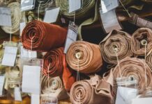 Thời trang bền vững: Những chất liệu thân thiện với môi trường đang thay đổi tủ quần áo của bạn Hiện nay, có nhiều lựa chọn vải bền vững phù hợp với nhu cầu sử dụng hàng ngày