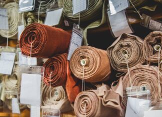 Thời trang bền vững: Những chất liệu thân thiện với môi trường đang thay đổi tủ quần áo của bạn Hiện nay, có nhiều lựa chọn vải bền vững phù hợp với nhu cầu sử dụng hàng ngày