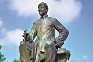 Top 10 nhân vật lịch sử nổi tiếng của Việt Nam