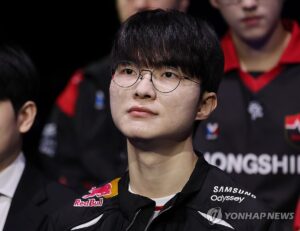 Tuyển thủ Faker xuất hiện trên chương trình Son Seok-hee’s Questions