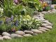 Viền vườn bằng đá cuội