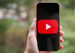 Tính năng trò chuyện trực tiếp của YouTube cho phép người xem bỏ qua quảng cáo theo cách đặc biệt
