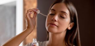 12 bí quyết chăm sóc da cho phụ nữ sau 60 tuổi Da nhạy cảm
