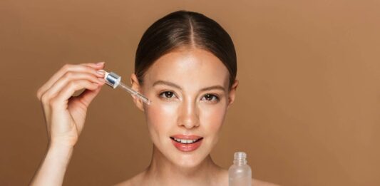 Người sở hữu làn da dầu nên ưu tiên chọn các loại dầu nhẹ, không gây bít tắc