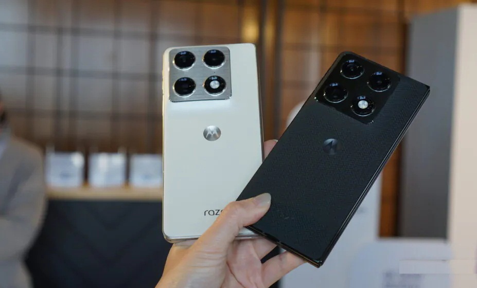 Điện thoại màn hình gập Motorola Razr Fold (Ảnh: Internet)