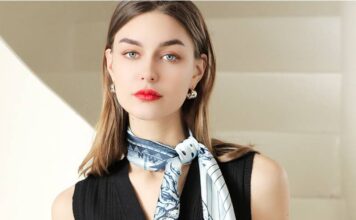 Một trong những cách đeo khăn lụa kinh điển nhất chính là thắt nhẹ quanh cổ